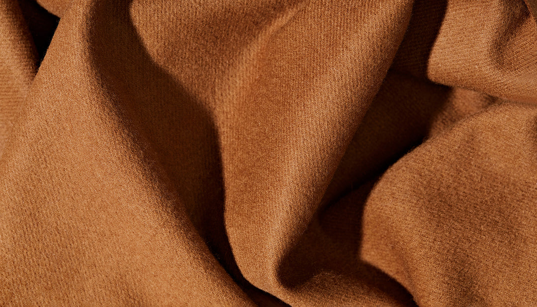 Sentaler SENTALER Vicuña Classic Scarf in Vicuña. Seen as fabric swatch close up.